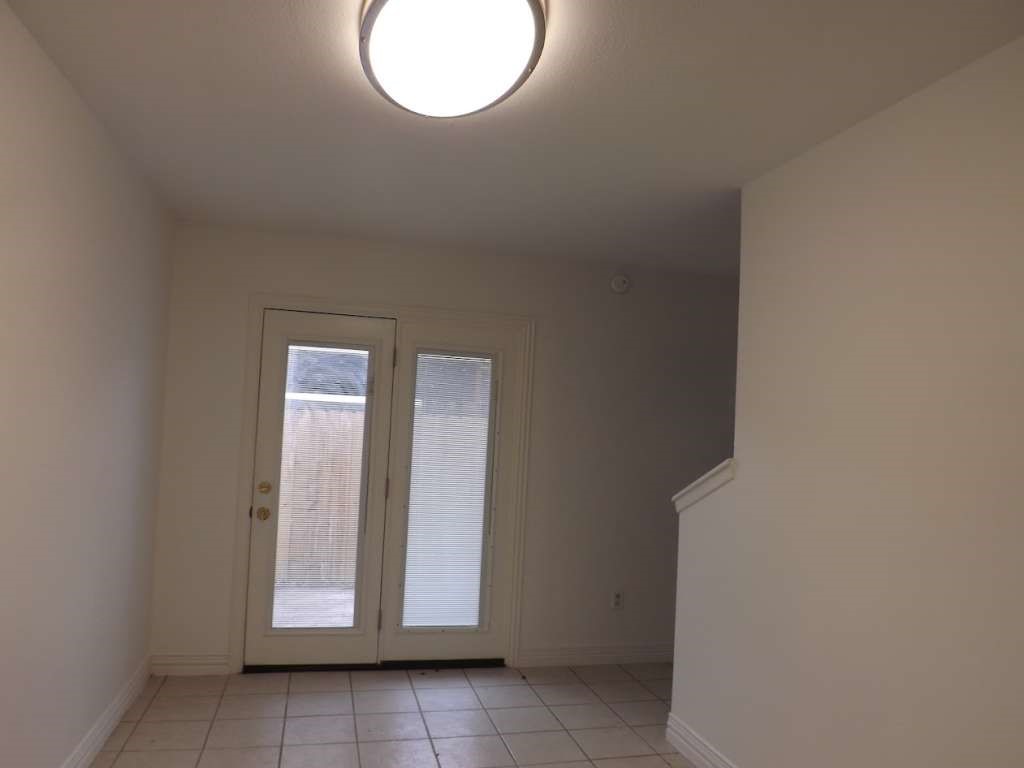 7936 Grove Ridge Drive Houston, TX 77061 - Photo 7 of 11