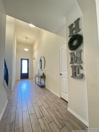 $2,650 | 12514 Thrall, San Antonio, TX 78253
