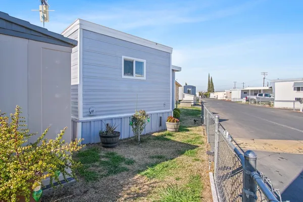 $74,999 | 5514 Keith Court, Unit 18, Turlock, CA 95382