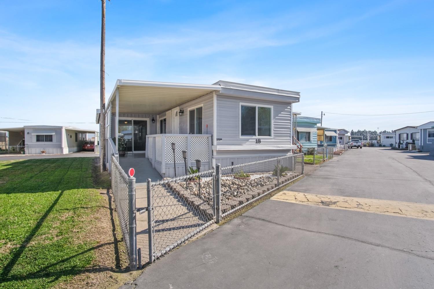 5514 Keith Court, Unit 18 Turlock, CA 95382 - Photo 3 of 20