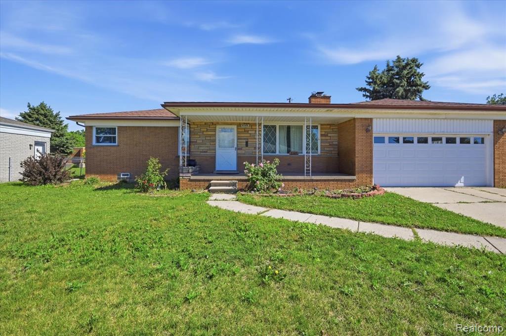 8565 Potomac Street Center Line, MI 48015 - Photo 4 of 33