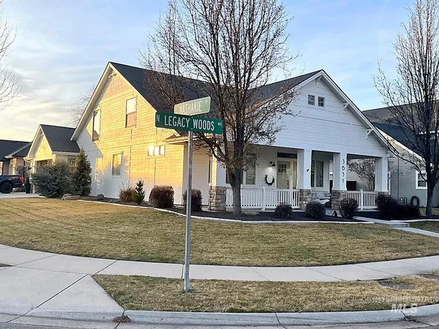 $549,900 | 3651 North Legacy Woods Avenue, Meridian, ID 83646