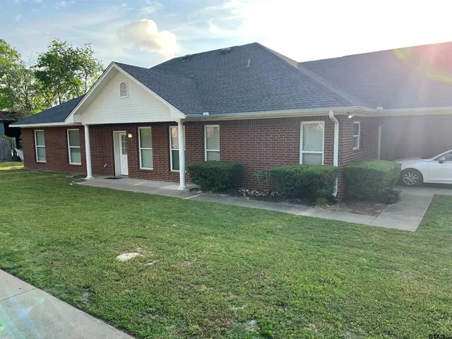 $1,495 | 19040 FM 2493, Flint, TX 75762