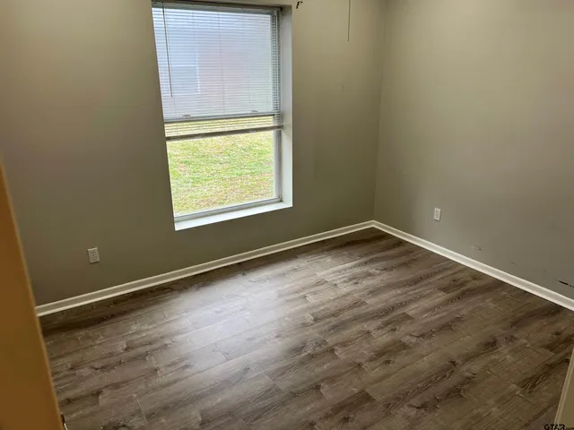 $1,495 | 19040 FM 2493, Flint, TX 75762