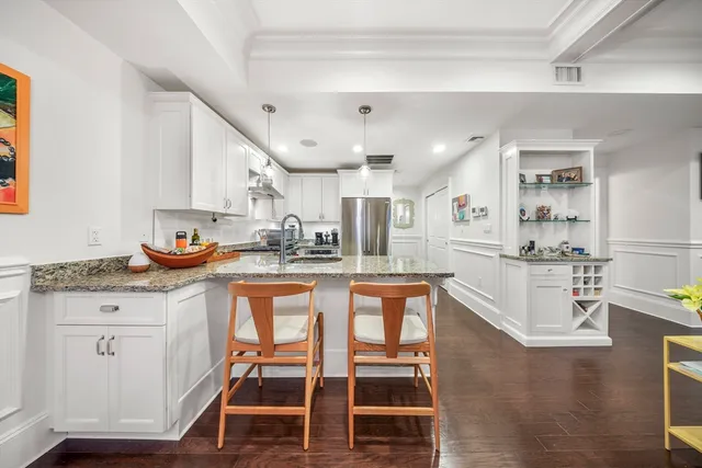 $4,850 | 616 East 4th Street, Unit 301, Boston, MA 02127