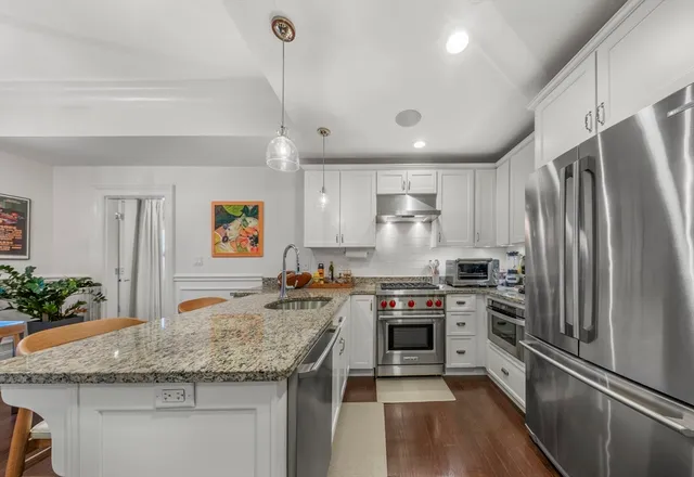 $4,850 | 616 East 4th Street, Unit 301, Boston, MA 02127