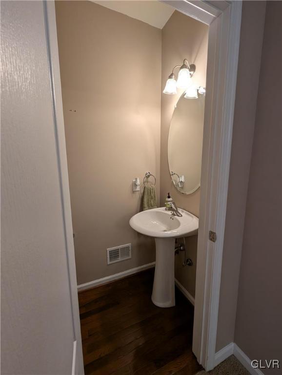 351 Pennycress Road Allentown, PA 18104 - Photo 16 of 35 Half bathroom first floor