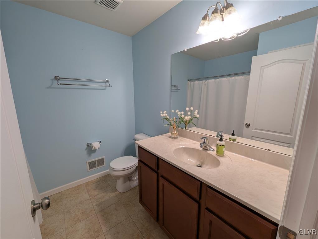 351 Pennycress Road Allentown, PA 18104 - Photo 22 of 35 2nd floor hall bathroom