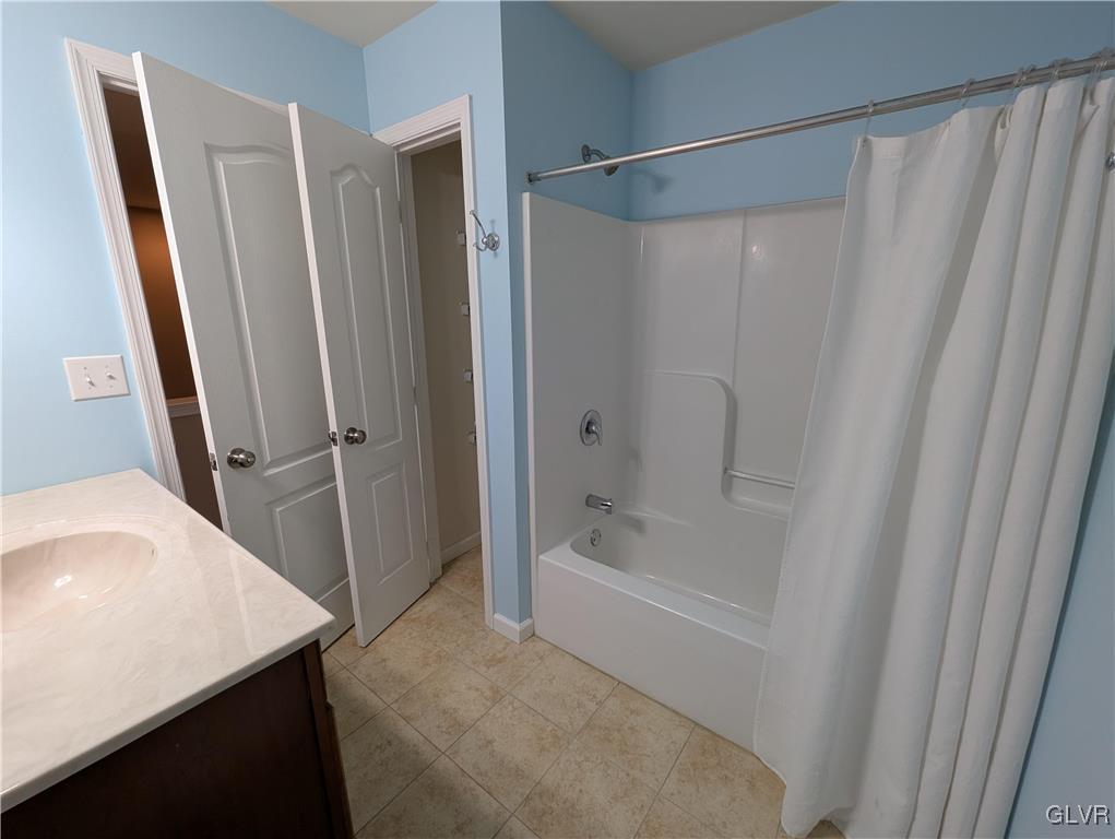 351 Pennycress Road Allentown, PA 18104 - Photo 23 of 35 Hall bathroom