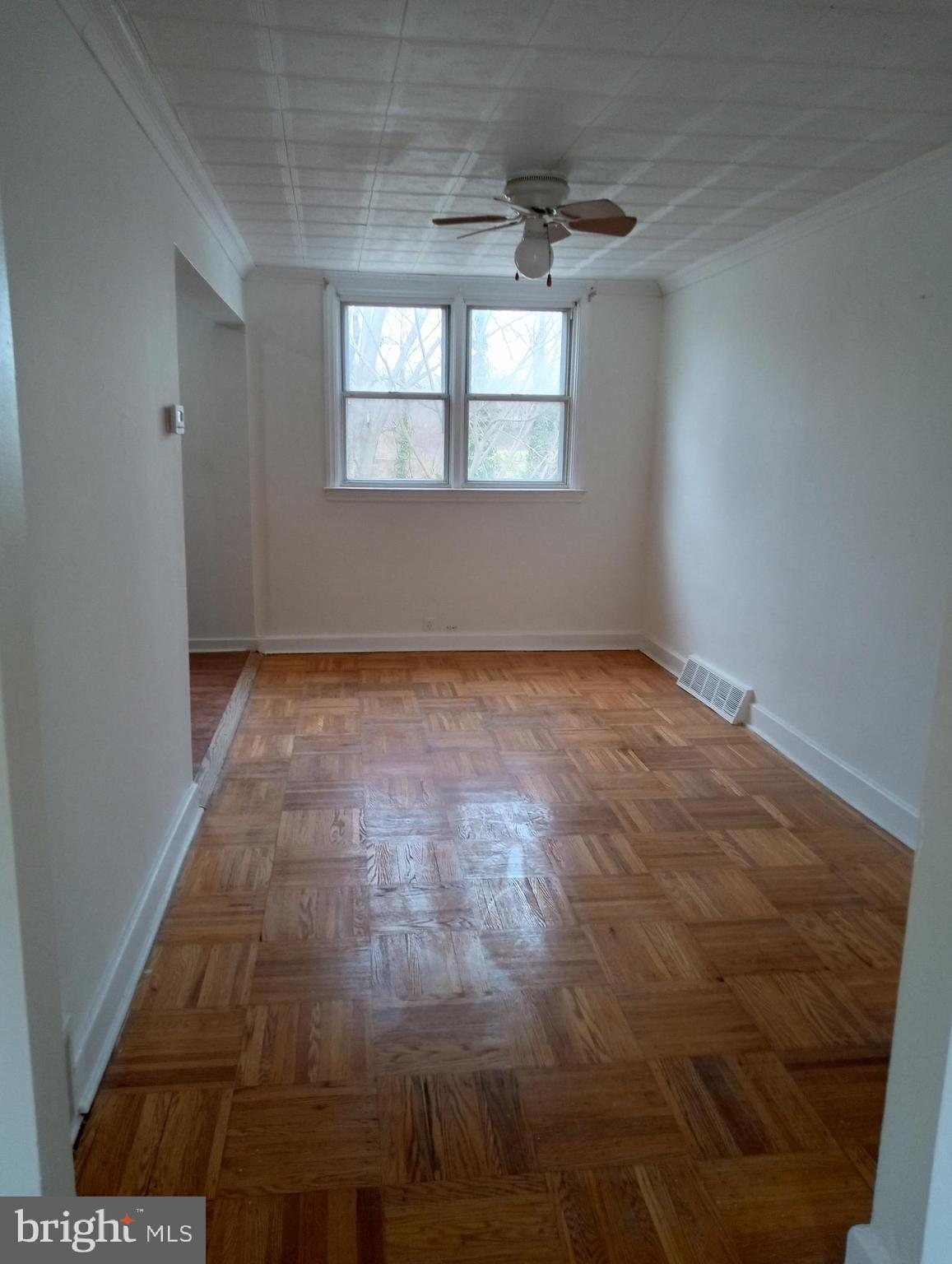 123 Spring Valley Road Darby, PA 19023 - Photo 4 of 35 Dining Room