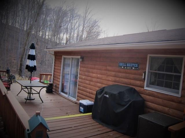 322 Howards Branch Road Hinton, WV 25951 - Photo 8 of 37 Gallery Image 8