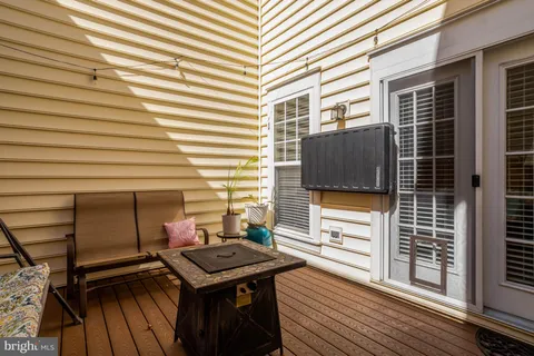 $820,000 | 7768 Grandwind Drive, Lorton, VA 22079