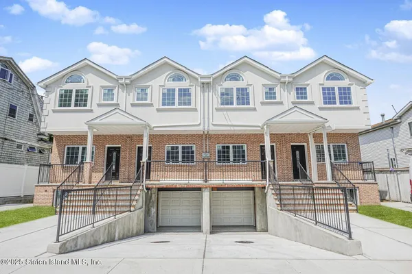 $689,888 | 65 Grant Street | Tompkinsville