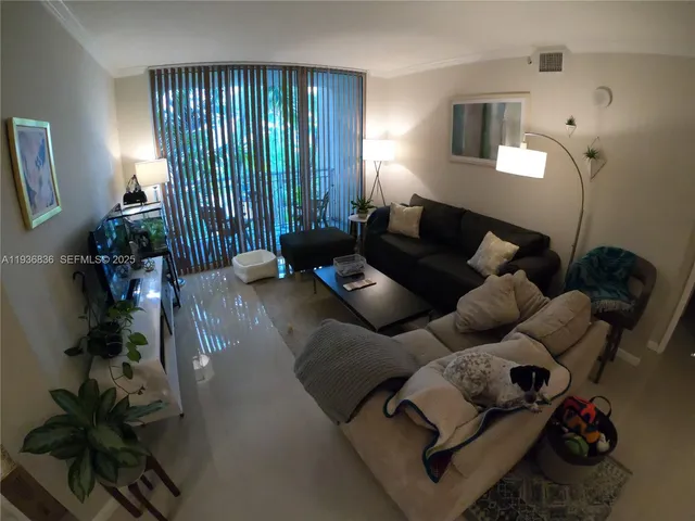 $2,900 | 2000 North Bayshore Drive, Unit 223, Miami, FL 33137