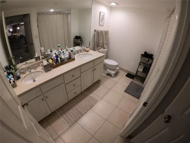 $2,900 | 2000 North Bayshore Drive, Unit 223, Miami, FL 33137