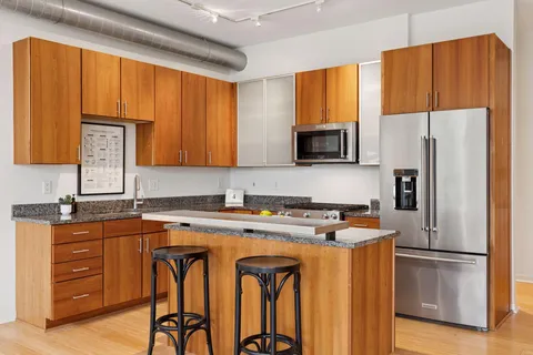 $369,500 | 2840 Bryant Avenue South, Unit E303, Minneapolis, MN 55408