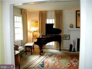 109 Hewett Road Wyncote, PA 19095 - Photo 4 of 6