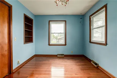 $299,950 | 881 East 1st Street, Peculiar, MO 64078