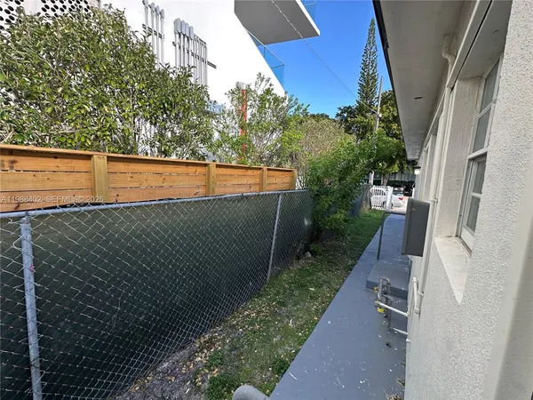 $2,000 | 740 84th Street, Unit 3, Miami Beach, FL 33141