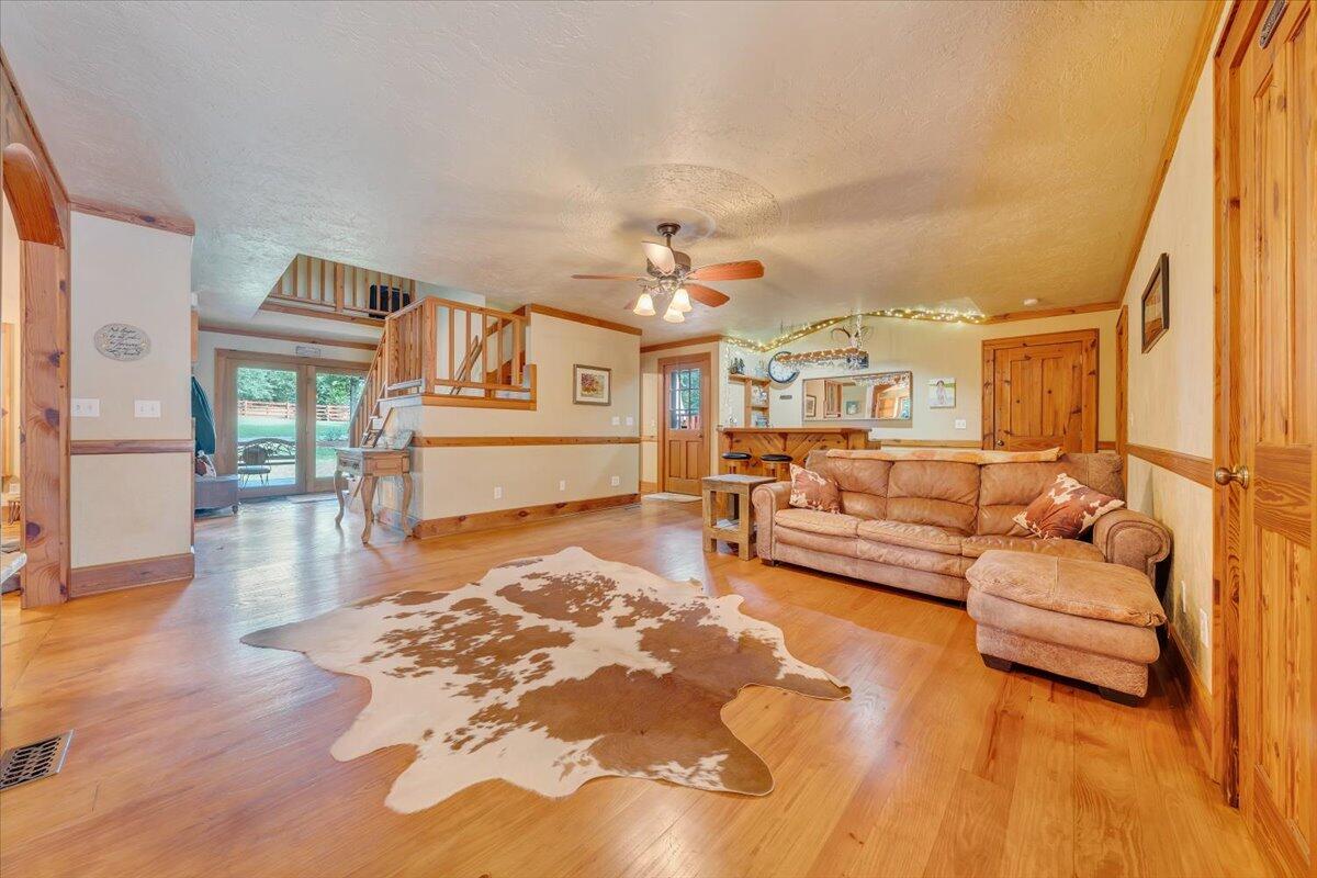 6373 Joppa Mill Road Moneta, VA 24121 - Photo 11 of 51 11-MIB06125