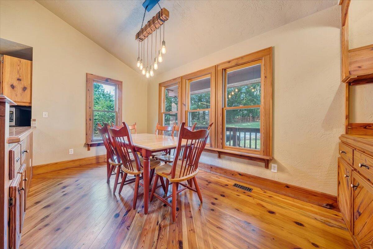 6373 Joppa Mill Road Moneta, VA 24121 - Photo 6 of 51 07-MIB06113