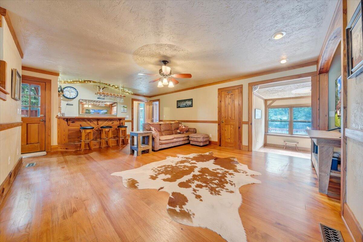 6373 Joppa Mill Road Moneta, VA 24121 - Photo 7 of 51 08-MIB06116