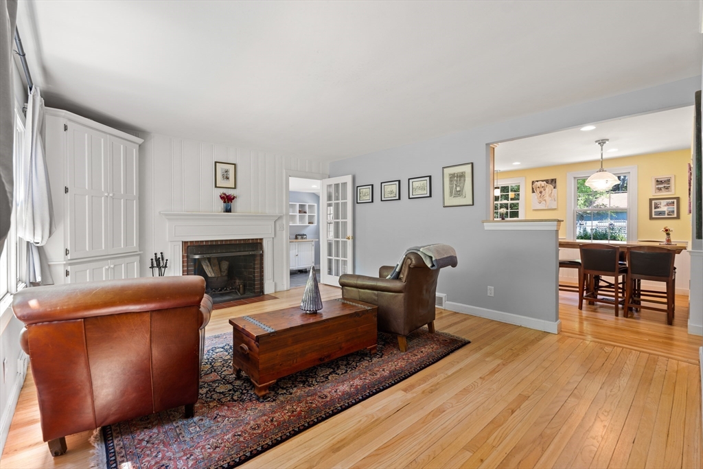 84 Pleasant Street Wenham, MA 01984 - Photo 7 of 38