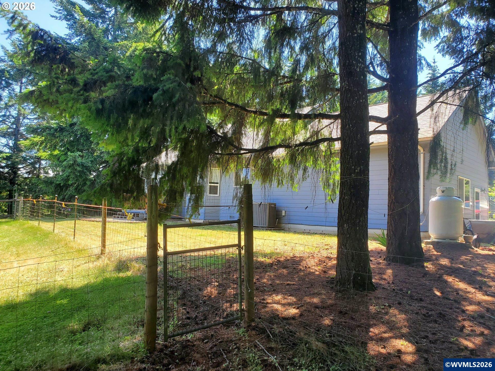 1401 Reuben Boise Road Dallas, OR 97338 - Photo 21 of 48