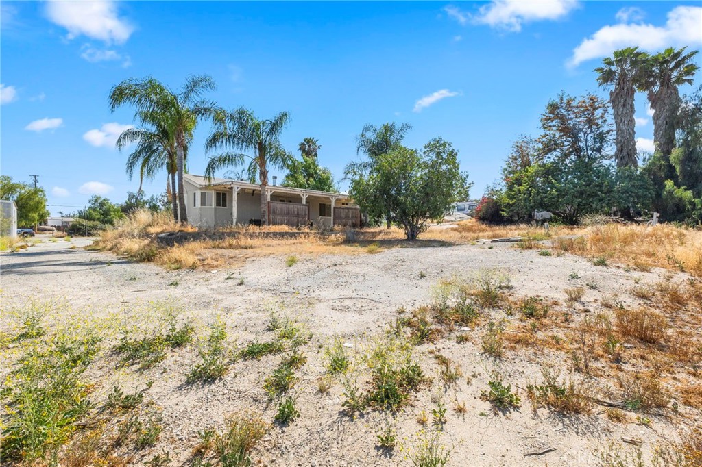18420 Decker Road Perris, CA 92570 - Photo 8 of 15