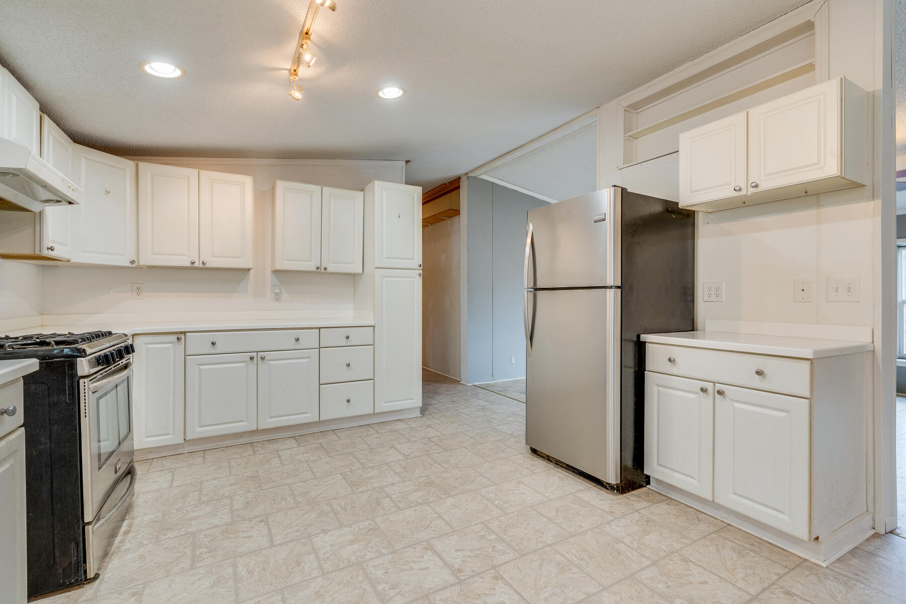 114 Hicks Road Jonesborough, TN 37659 - Photo 11 of 37 008