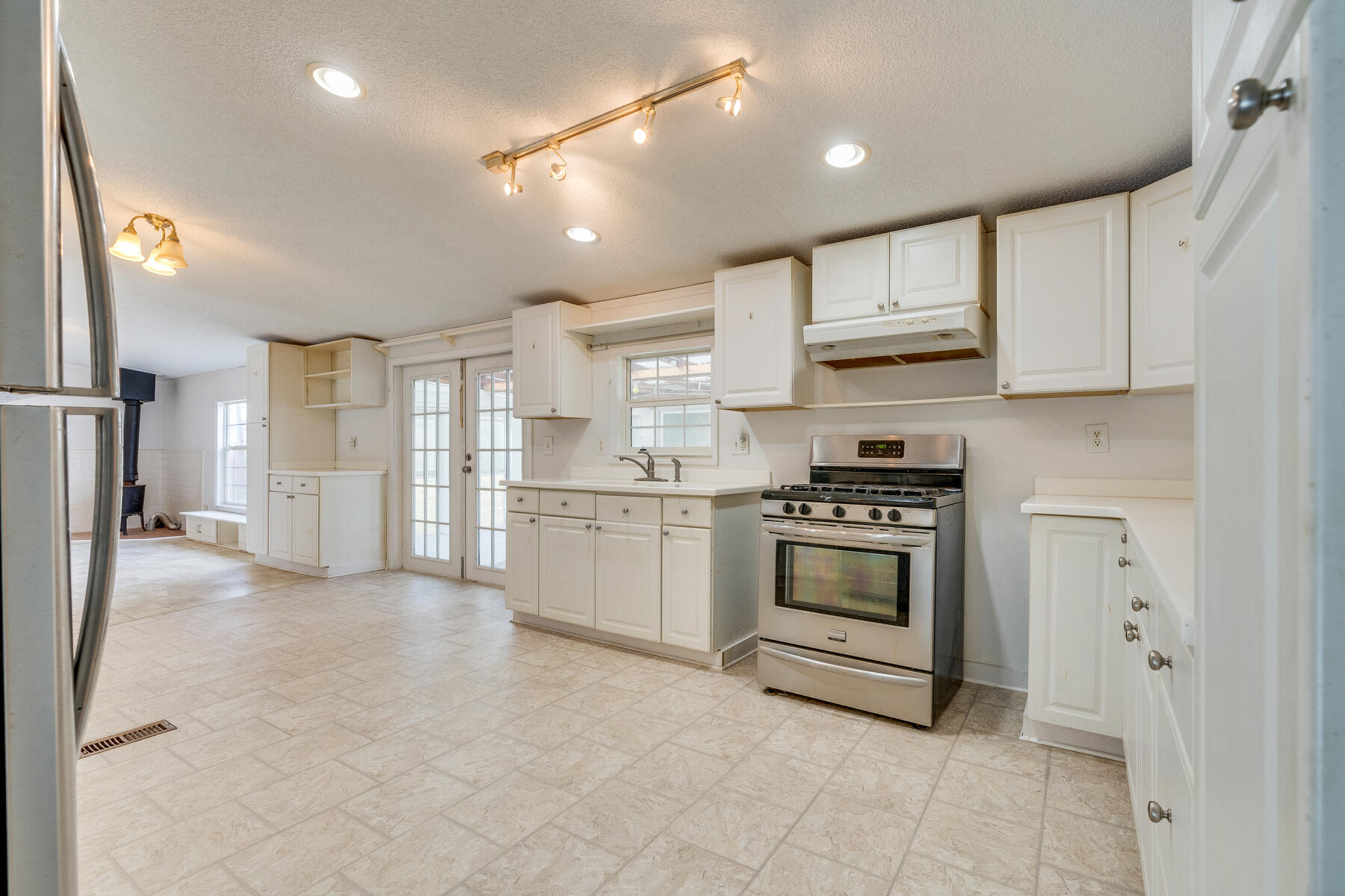 114 Hicks Road Jonesborough, TN 37659 - Photo 12 of 37 009