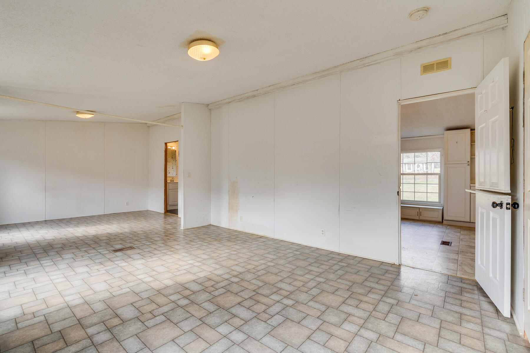 114 Hicks Road Jonesborough, TN 37659 - Photo 17 of 37 014