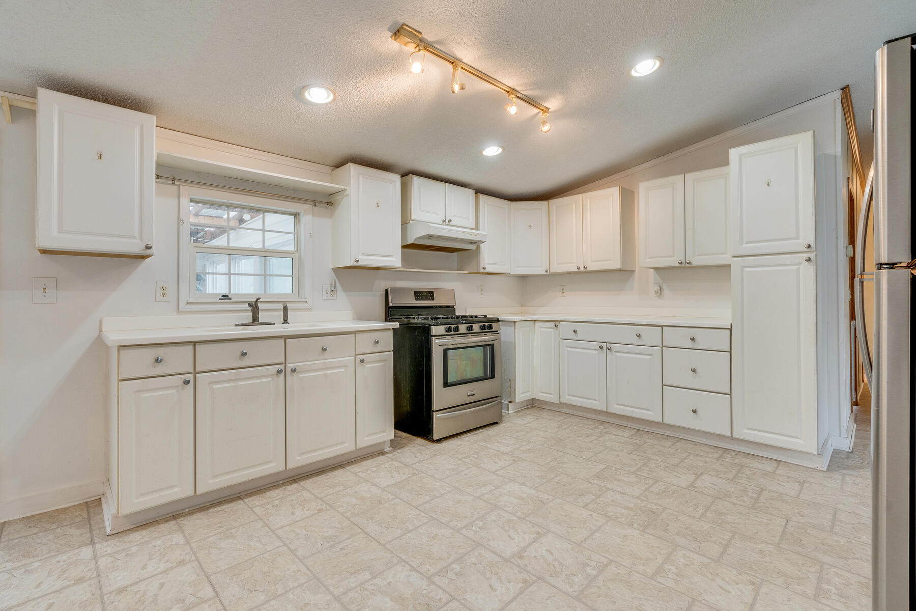 114 Hicks Road Jonesborough, TN 37659 - Photo 10 of 37 007