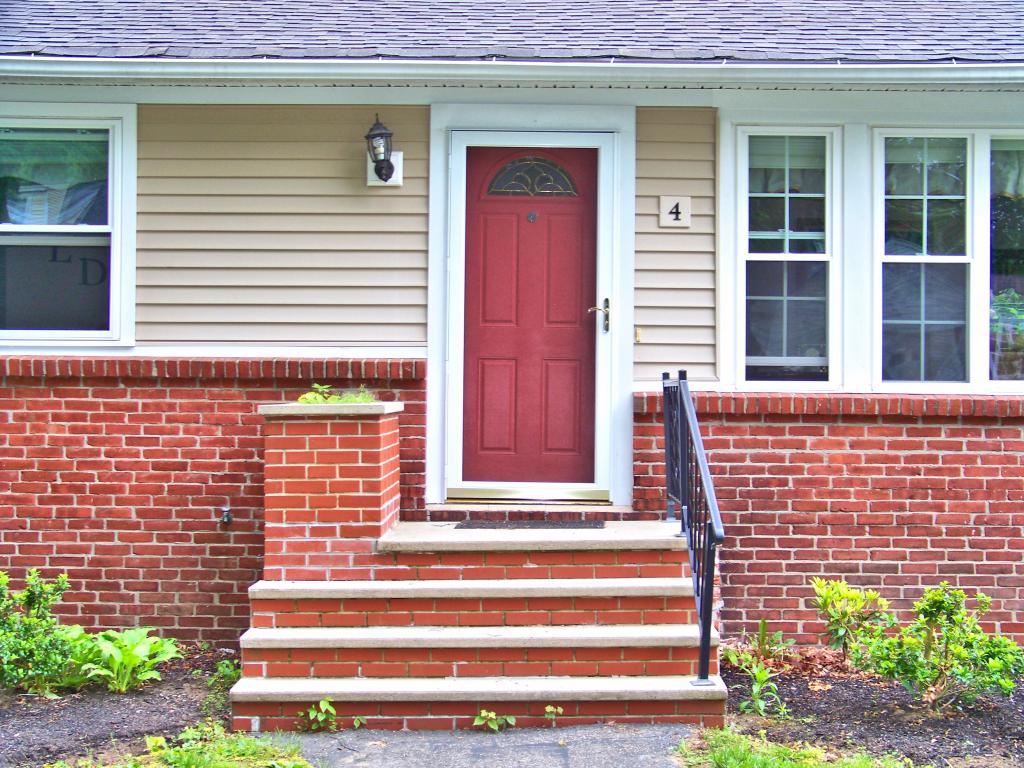 4 Smith Avenue Exeter, NH 03833 - Photo 3 of 22