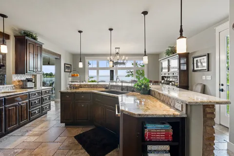 $1,495,000 | 101 Palm Cove, Buchanan Dam, TX 78609