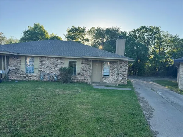 $1,500 | 500 Renee Drive, Irving, TX 75061