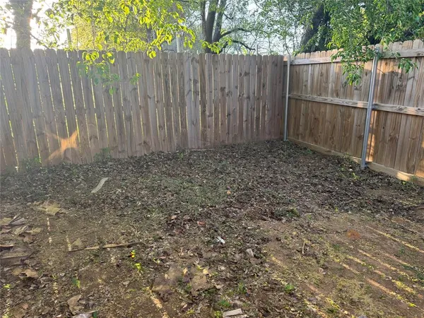 $1,500 | 500 Renee Drive, Irving, TX 75061