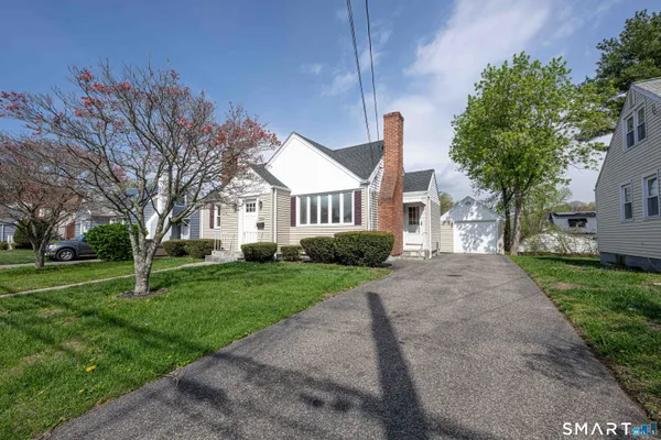 $450,000 | 520 Goldenrod Avenue, Bridgeport, CT 06606