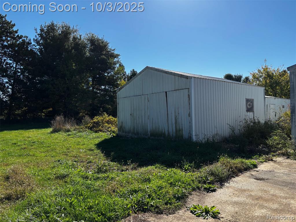 3901 Lovejoy Road Byron, MI 48418 - Photo 4 of 19