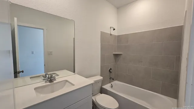 $2,050 | 4062 Rock Mill, San Antonio, TX 78245