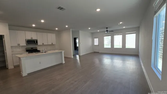 $2,050 | 4062 Rock Mill, San Antonio, TX 78245