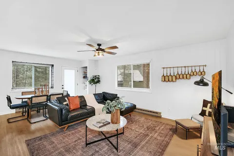 $599,900 | 285 Rio Vista Boulevard, McCall, ID 83638