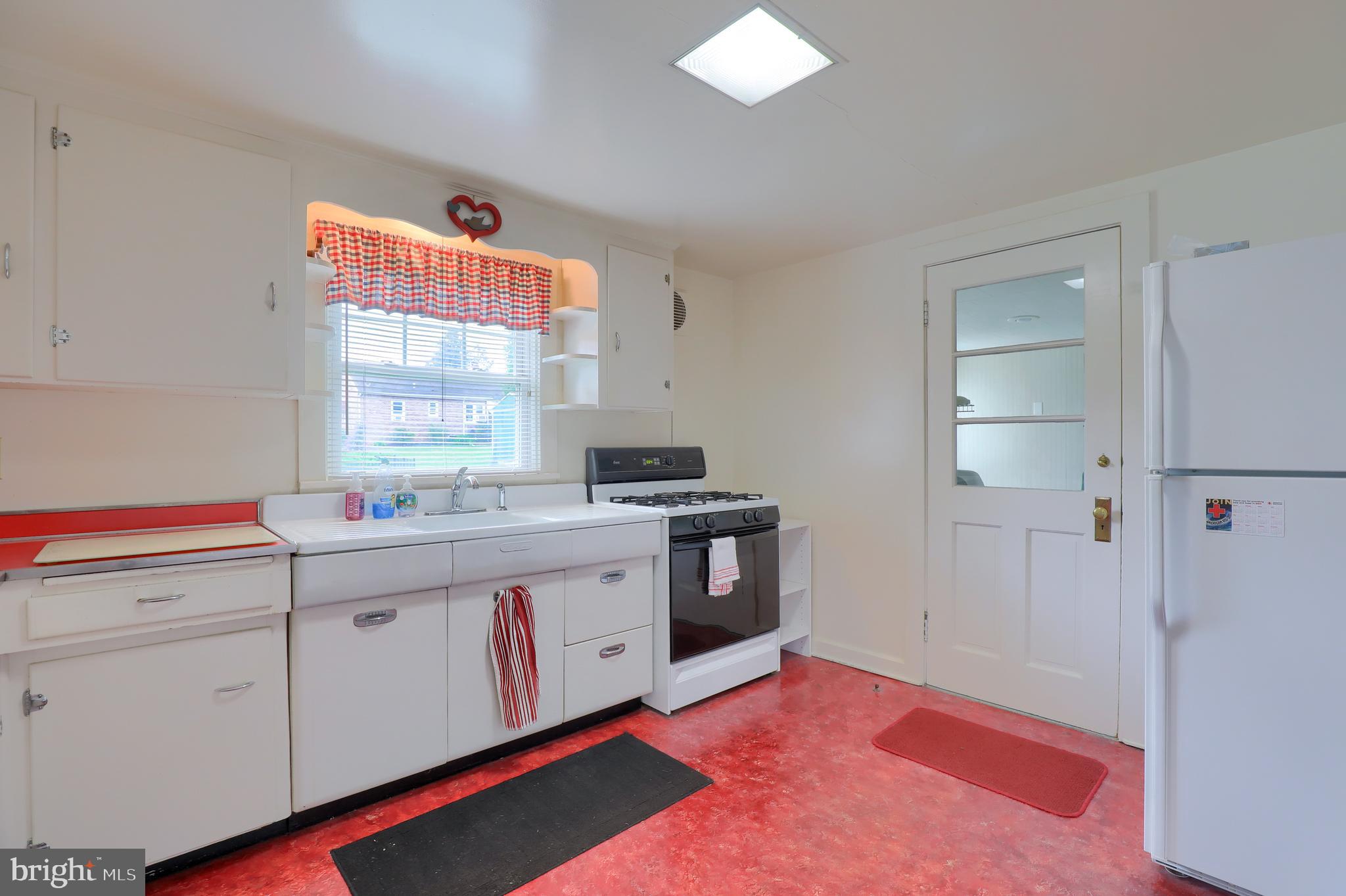 1162 Southern Road York, PA 17403 - Photo 25 of 32 Gallery Image 25