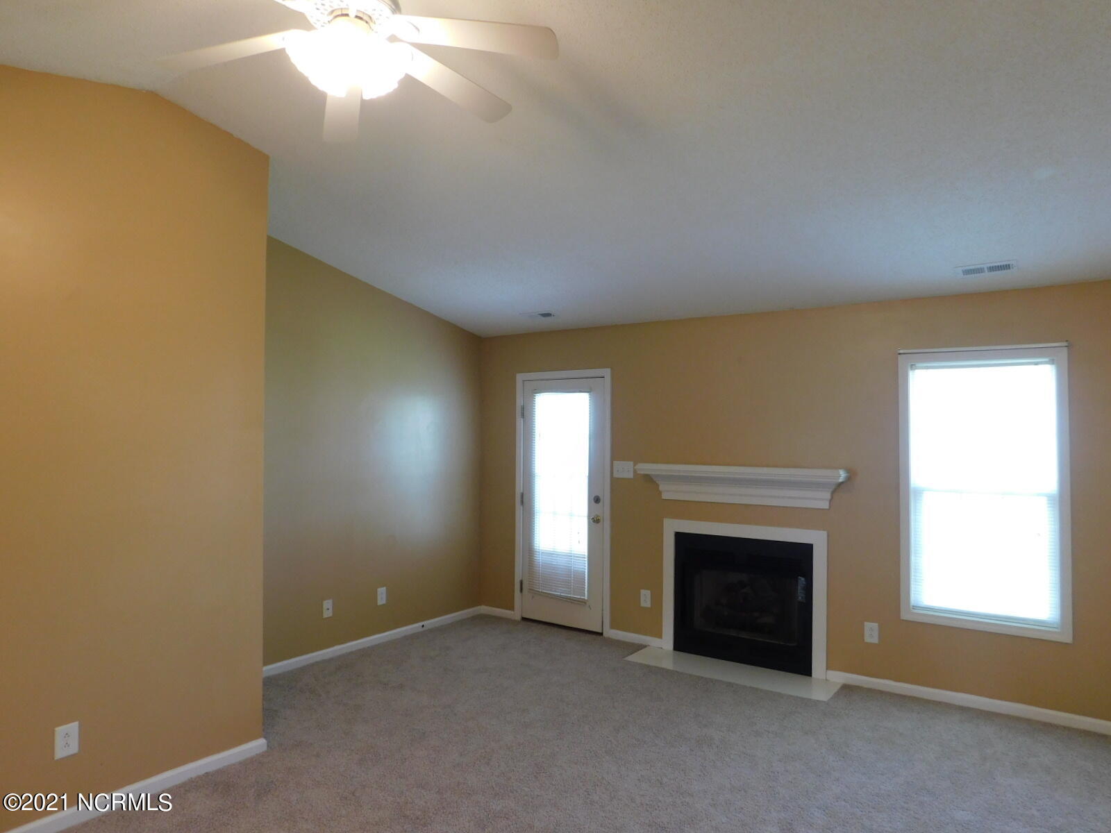 121 Jerrett Lane Havelock, NC 28532 - Photo 7 of 18 DSCN3100