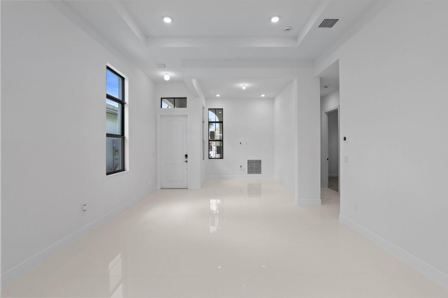 5242 Rivo Alto Circle Loxahatchee, FL 33470 - Photo 5 of 42 10_3F2A6057