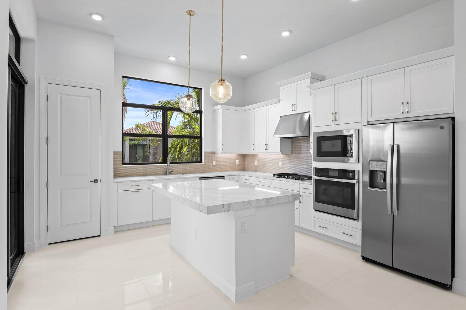 5242 Rivo Alto Circle Loxahatchee, FL 33470 - Photo 9 of 42 14_3F2A6112