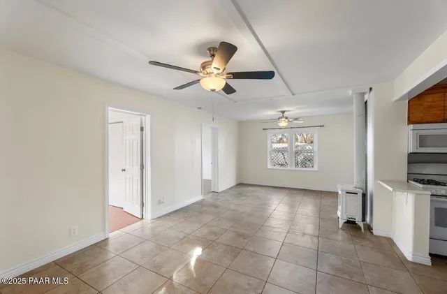 $1,700 | 140 Garden Street, Unit 1/2, Prescott, AZ 86305