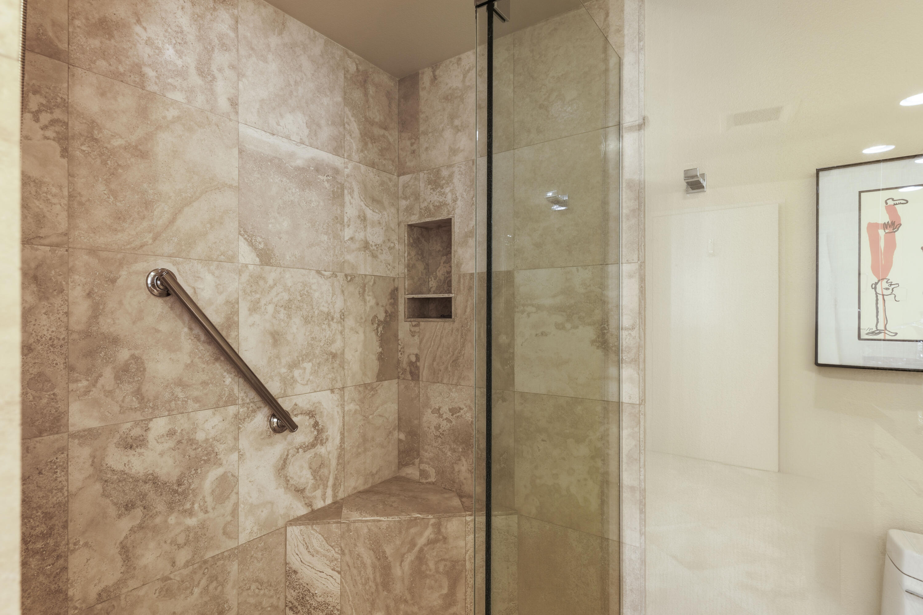 899 Island Drive, Unit 402 Rancho Mirage, CA 92270 - Photo 16 of 40 a bathroom with a shower