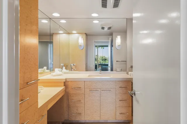 a close up view of a washer and dryer