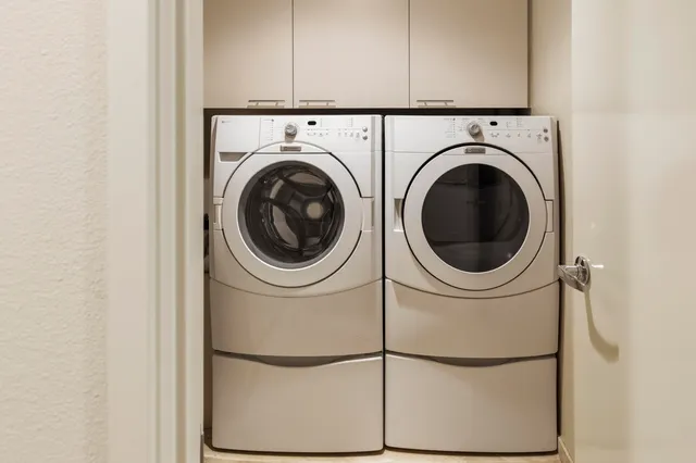 a view of a livingroom with furniture and yard